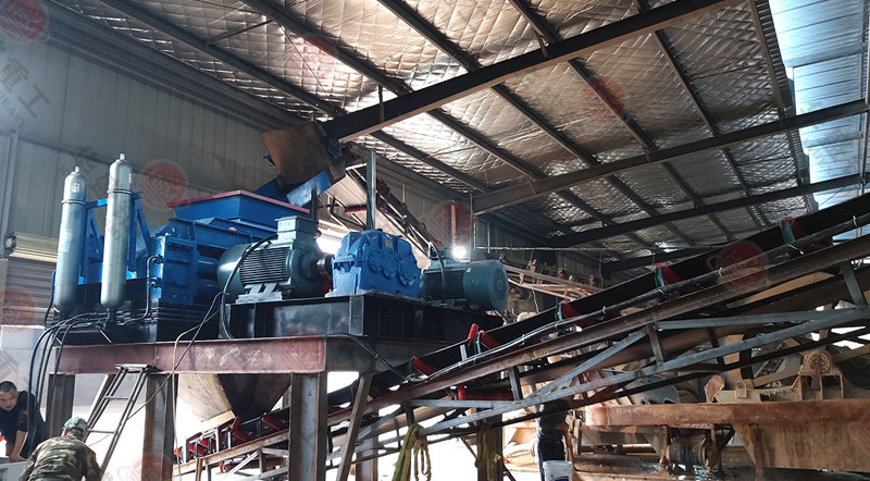 �ؾ�ʯ��ɰ�C(j��)���a(ch��n)�F(xi��n)��